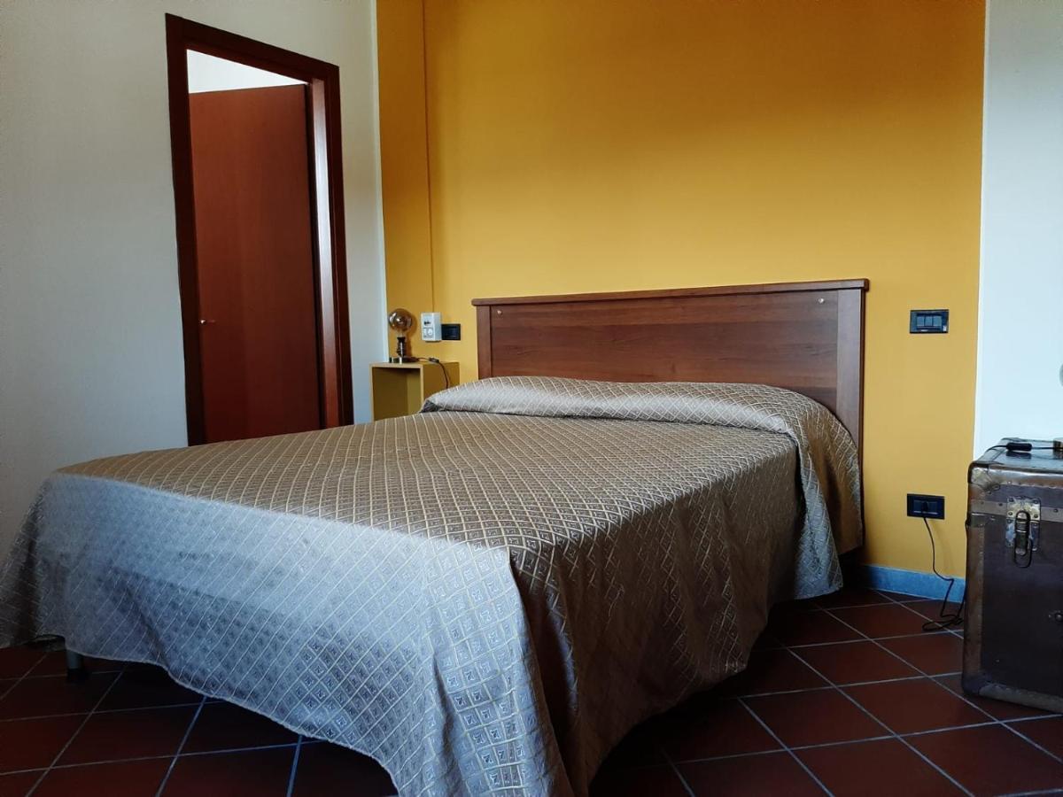 Agriturismo Calendiluna Luni Bagian luar foto