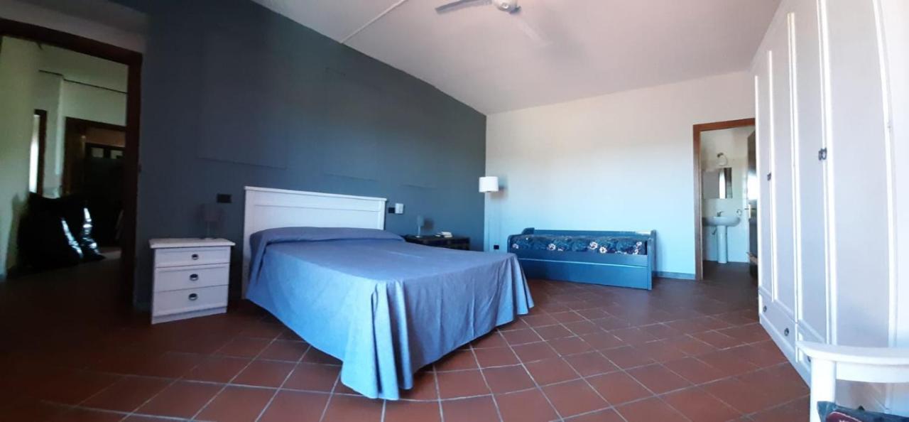 Agriturismo Calendiluna Luni Bagian luar foto