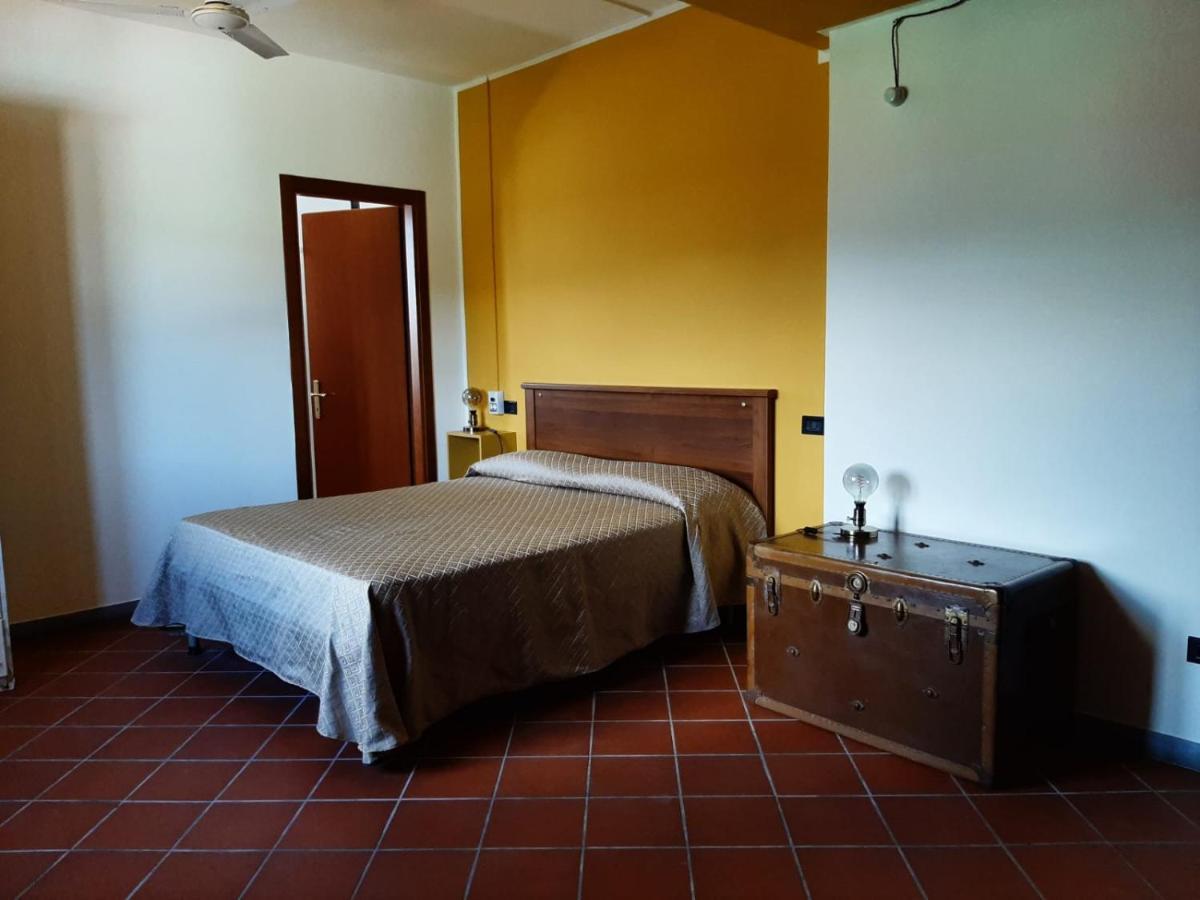 Agriturismo Calendiluna Luni Bagian luar foto